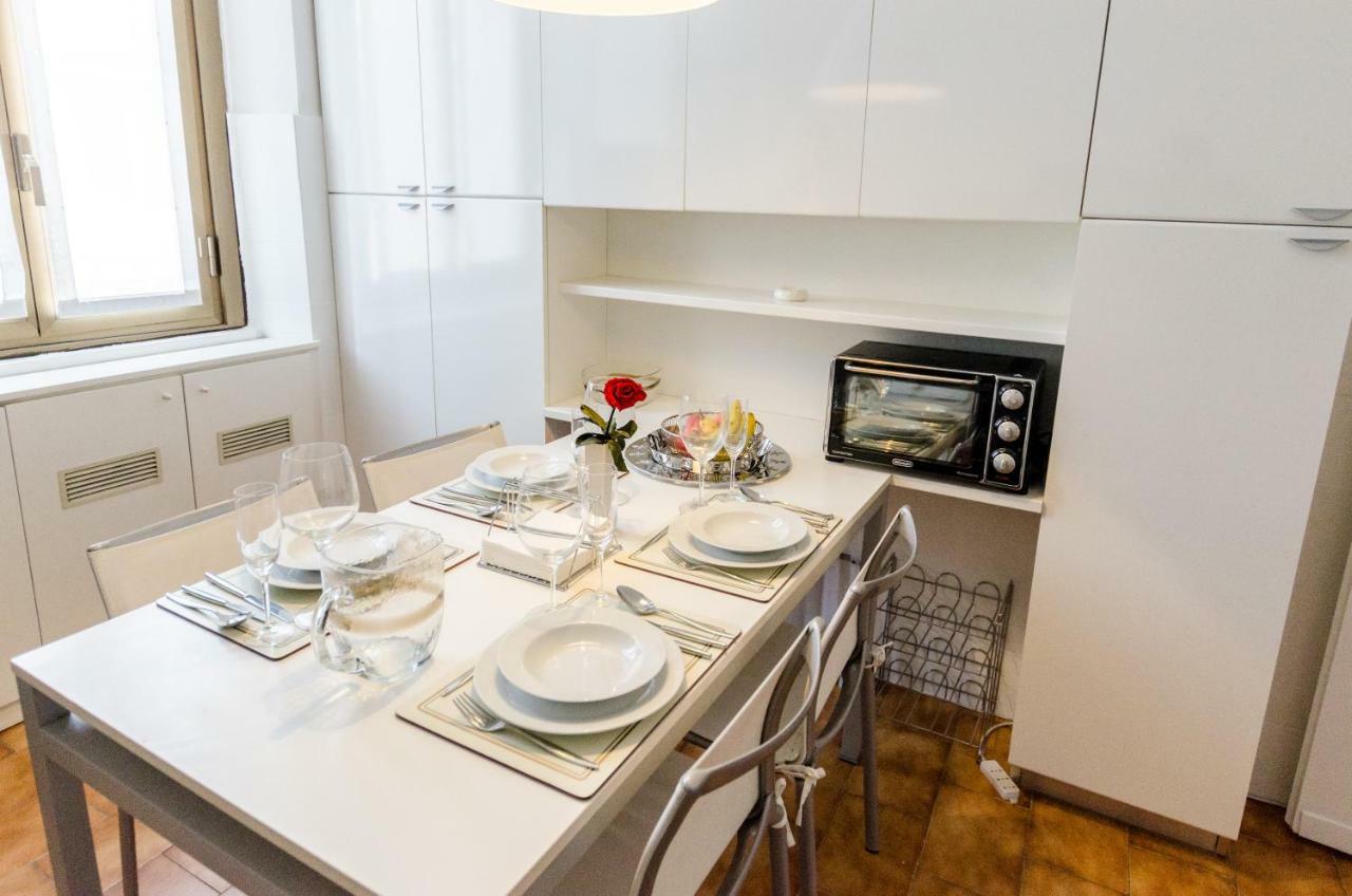 Roomy Central Apartment Milan Exterior photo