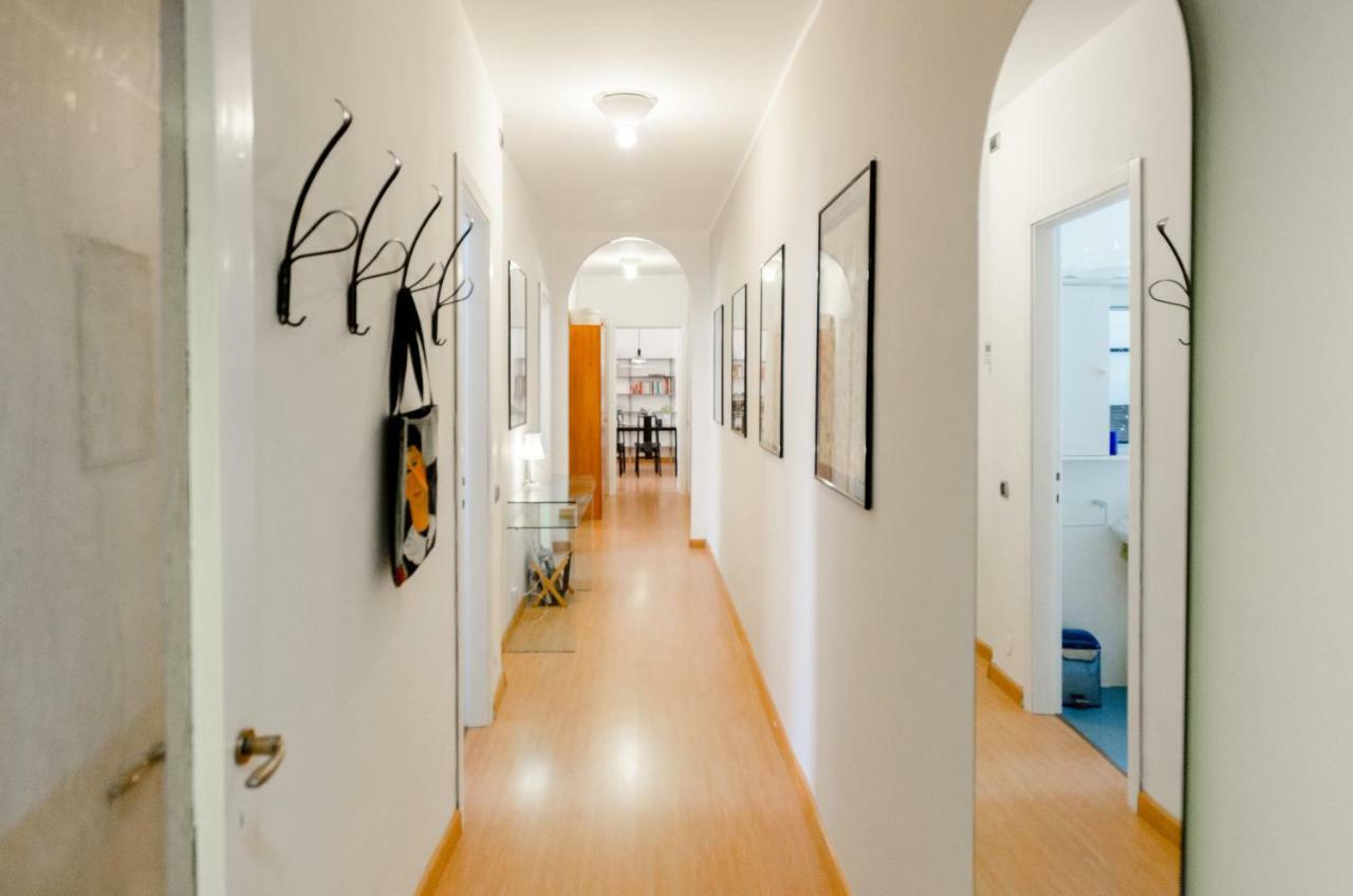 Roomy Central Apartment Milan Exterior photo