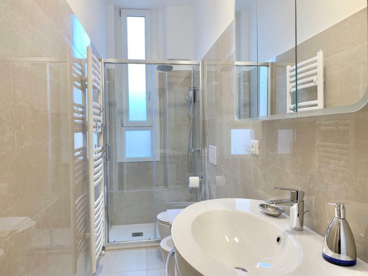 Roomy Central Apartment Milan Exterior photo